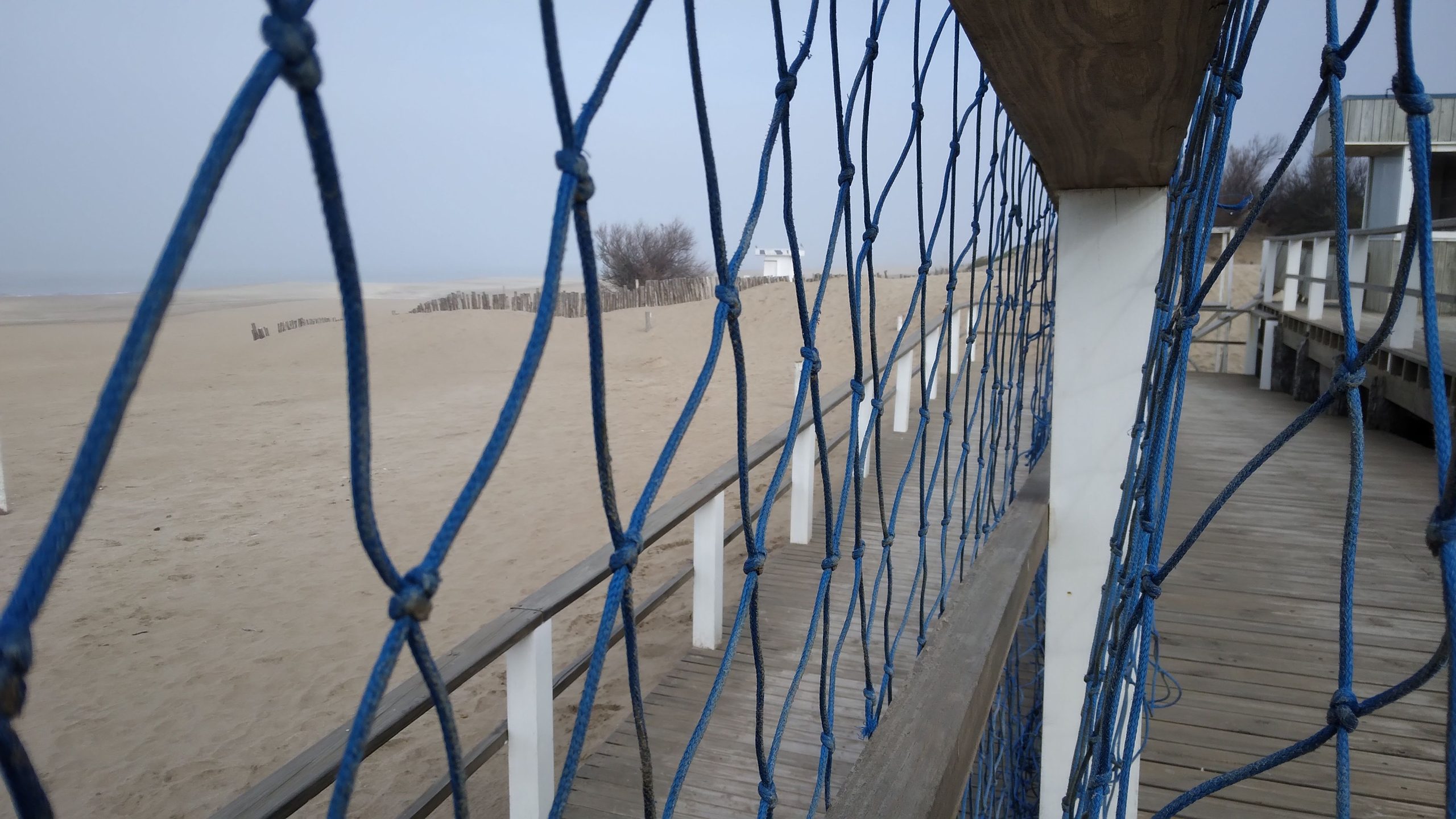 Urbanismo en playas de arena y espuma